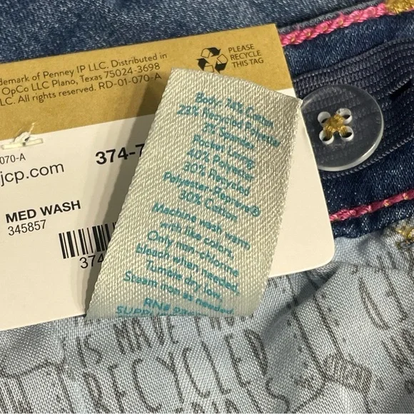 There Abouts Women’s Jeans high rise mini mom jeans. Size 14R. New with tags. - Picture 8 of 14